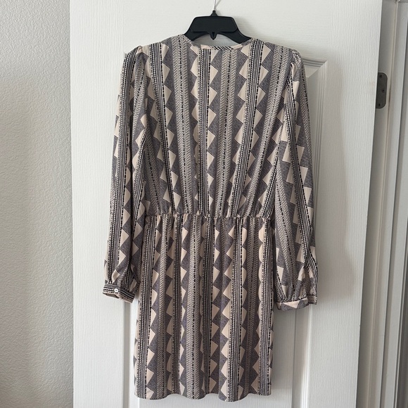 Geometric Patterned Dress - Picture 6 of 11